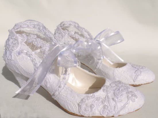 Beyaz Dantel İşlemeli Gelin Ayakkabıları-6cm Topuklu