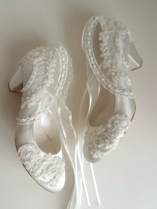 Krem Dantel İşlemeli Gelin Ayakkabıları - 6 cm Topuklu