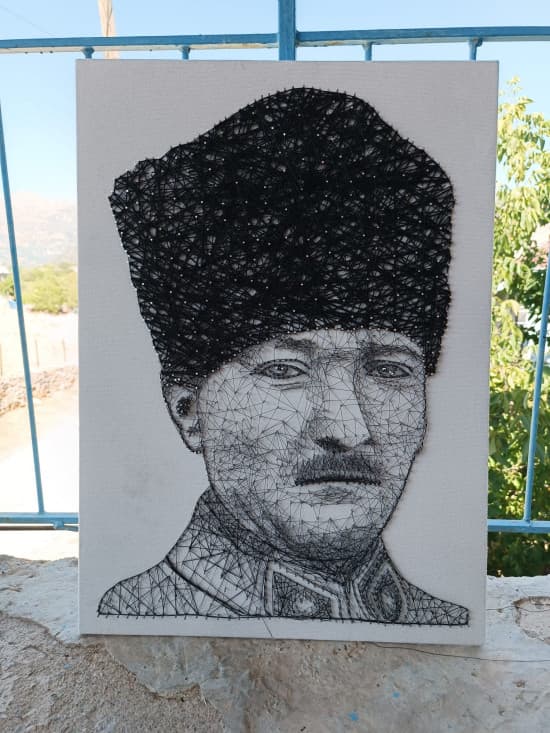 Atatürk Portresi Stringart